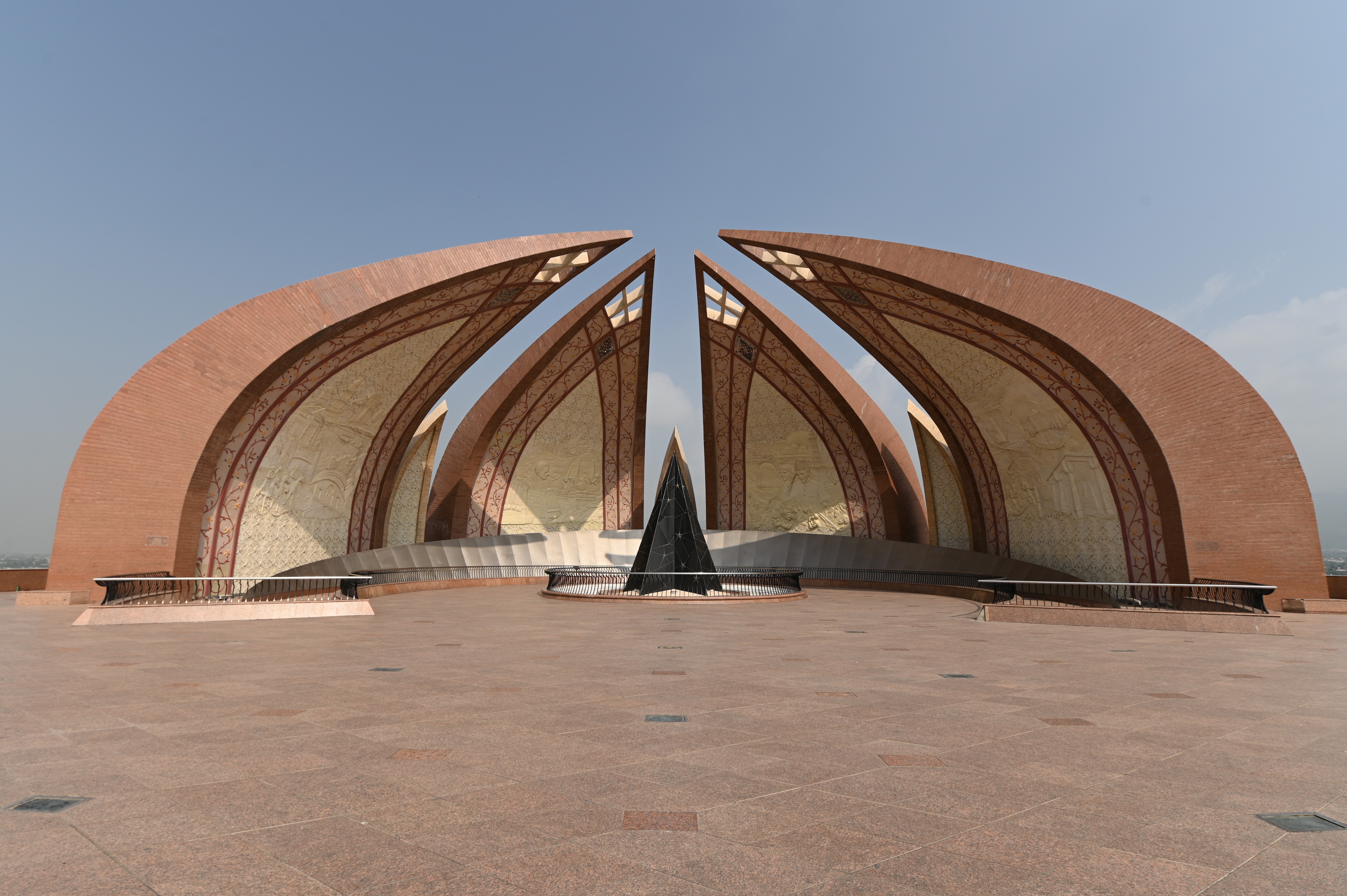 Pakistan monument: The National Monument and Heritage museum of Pakistan