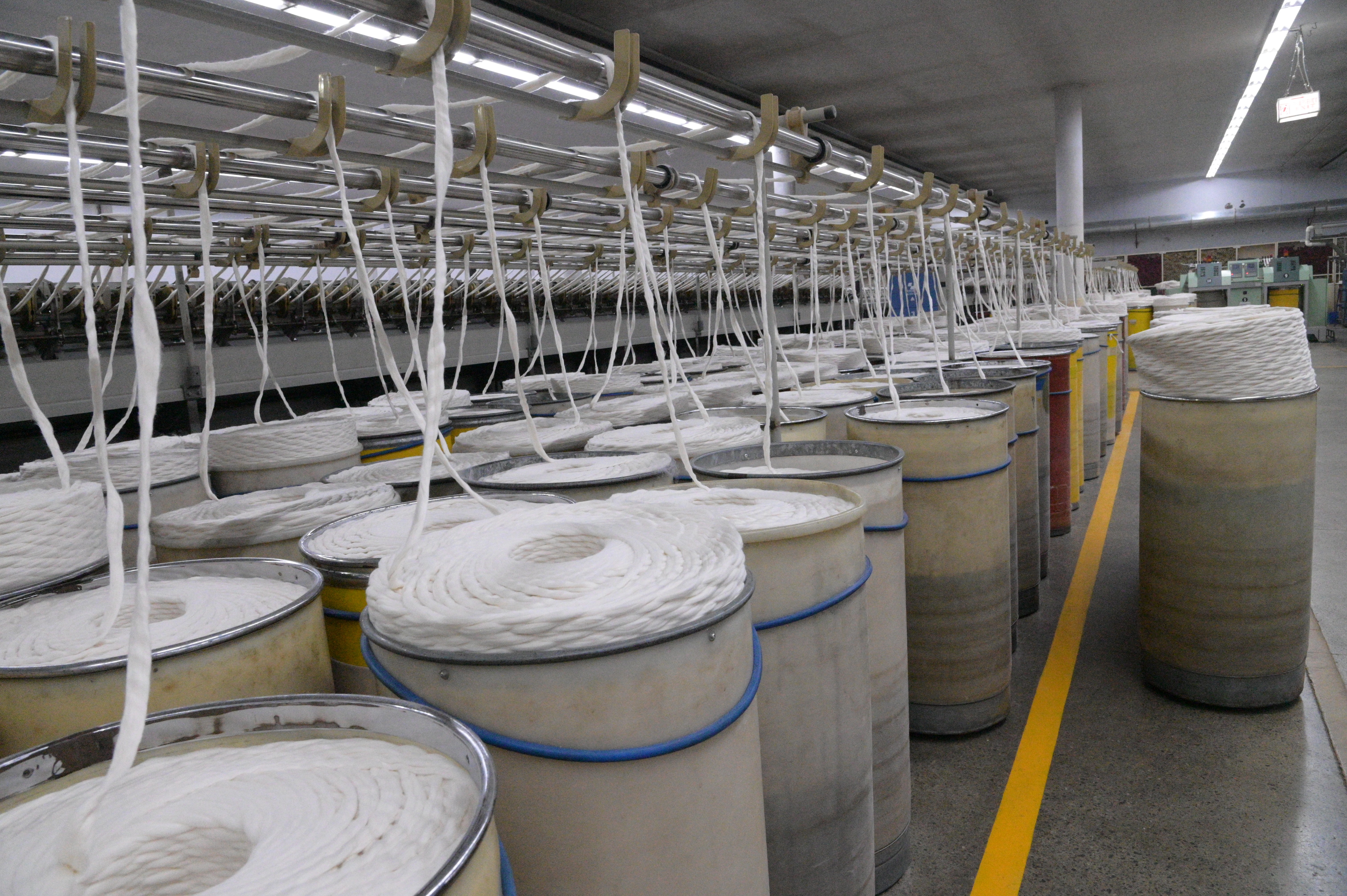 spinning cans of cotton units used in the textile industry