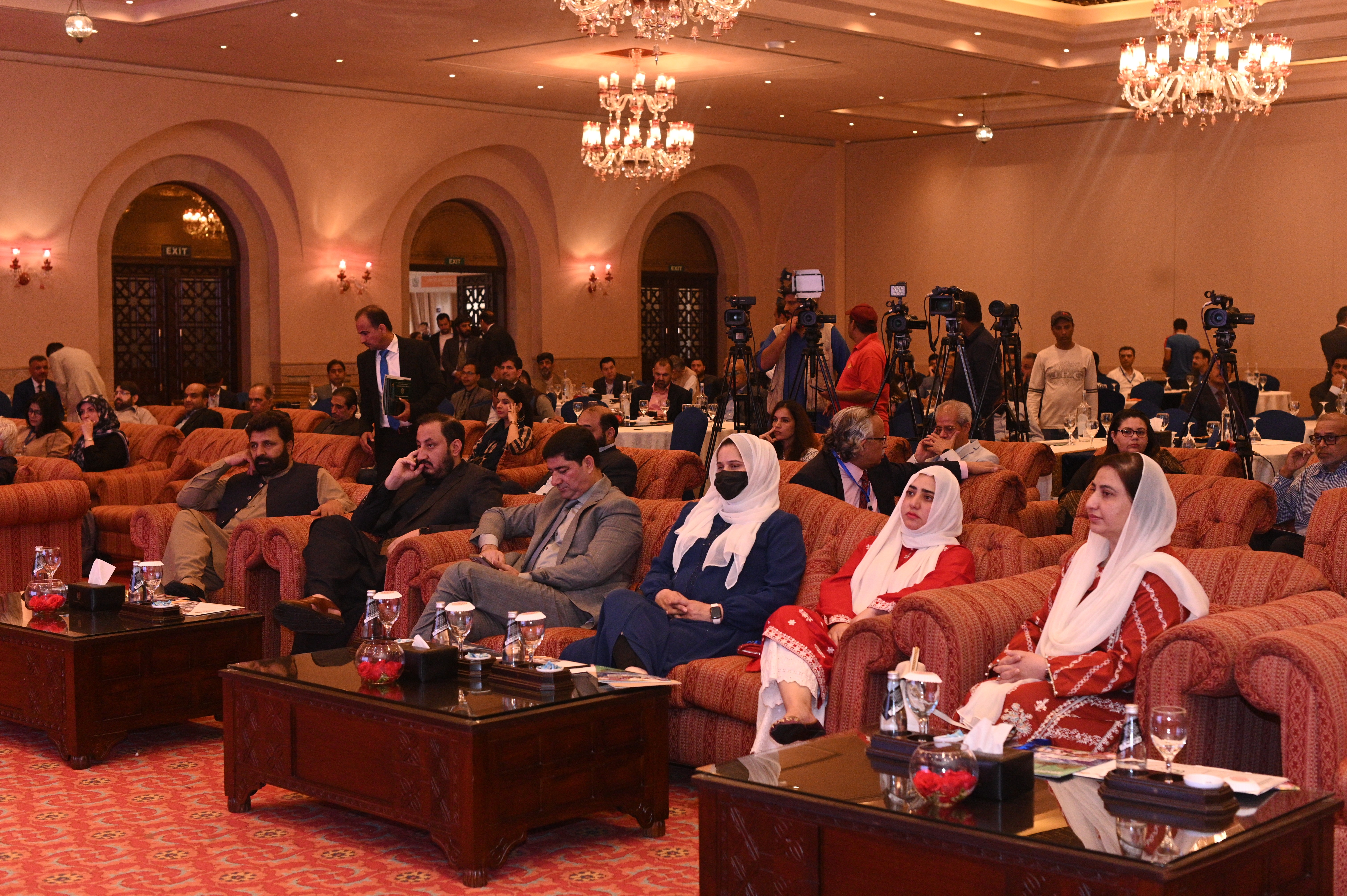 The participants in a conference on GB investment roadshow 2023