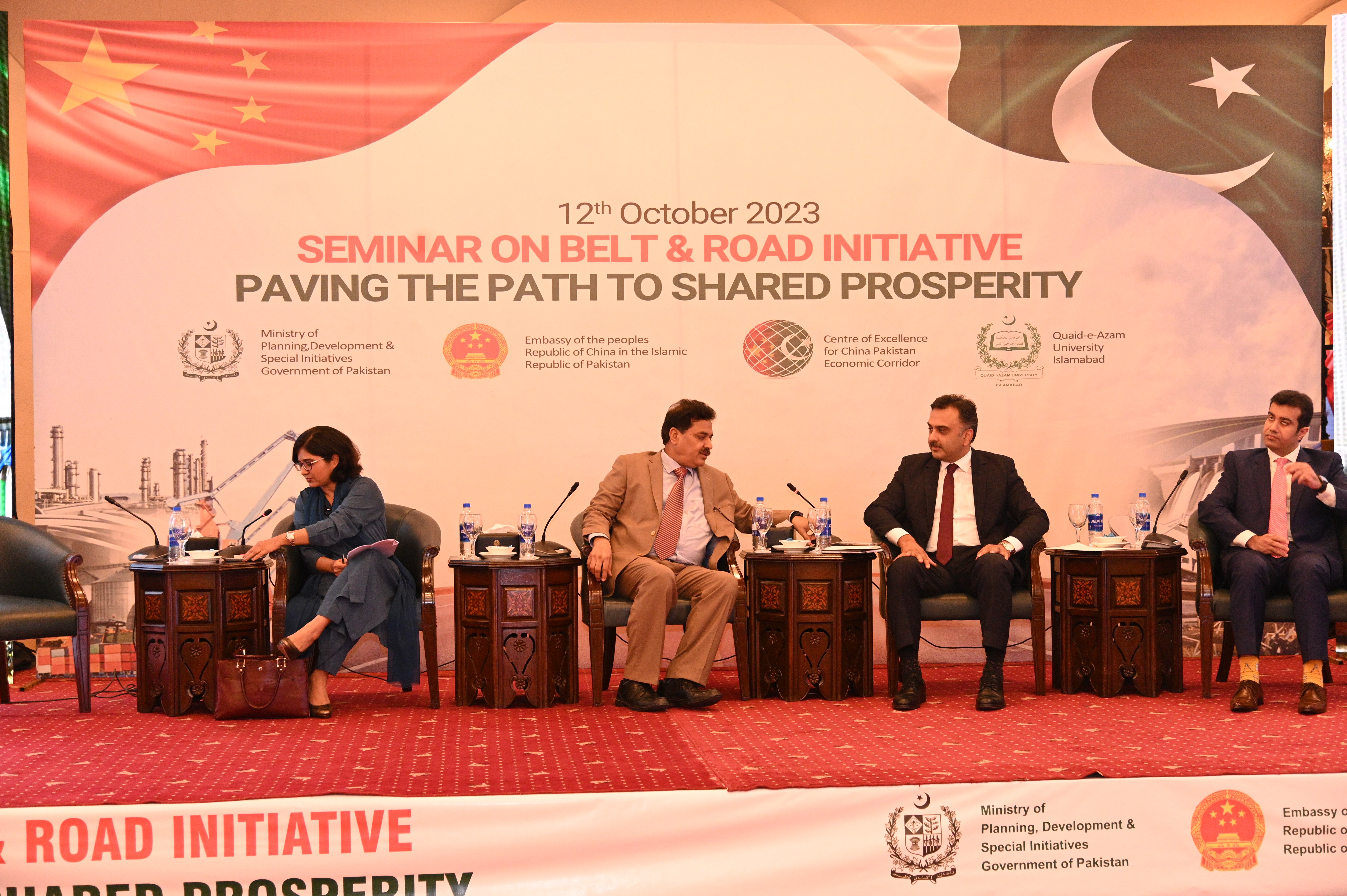 A panel comprising of Zeeshan Aslam, Syed Zafar Hassan (Secretary MoPD&SI), Dr Shazia Ghani and Shoaib Naseera