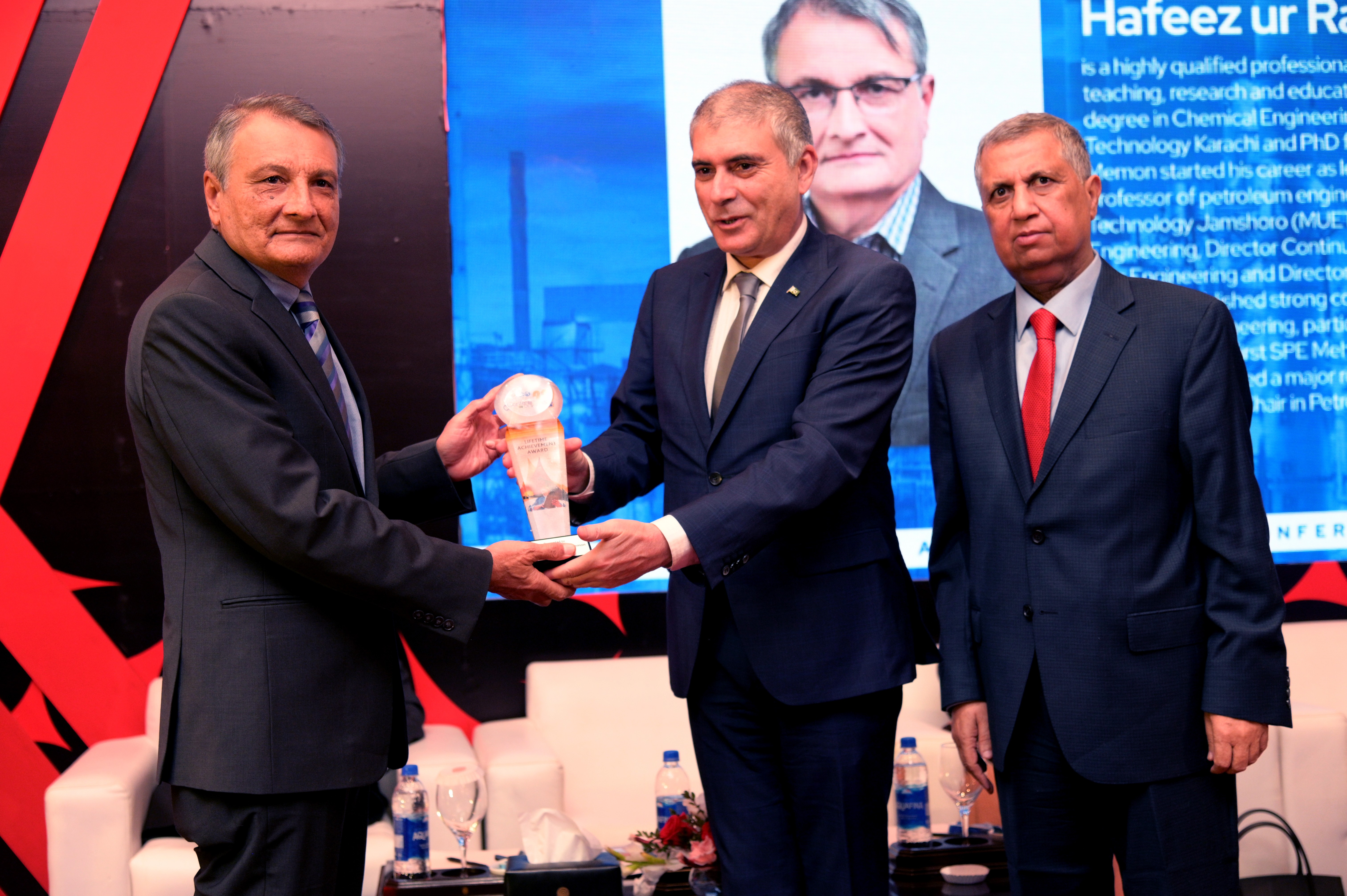 Shields distribution ceremony to the participants at the event of conference and oil show
