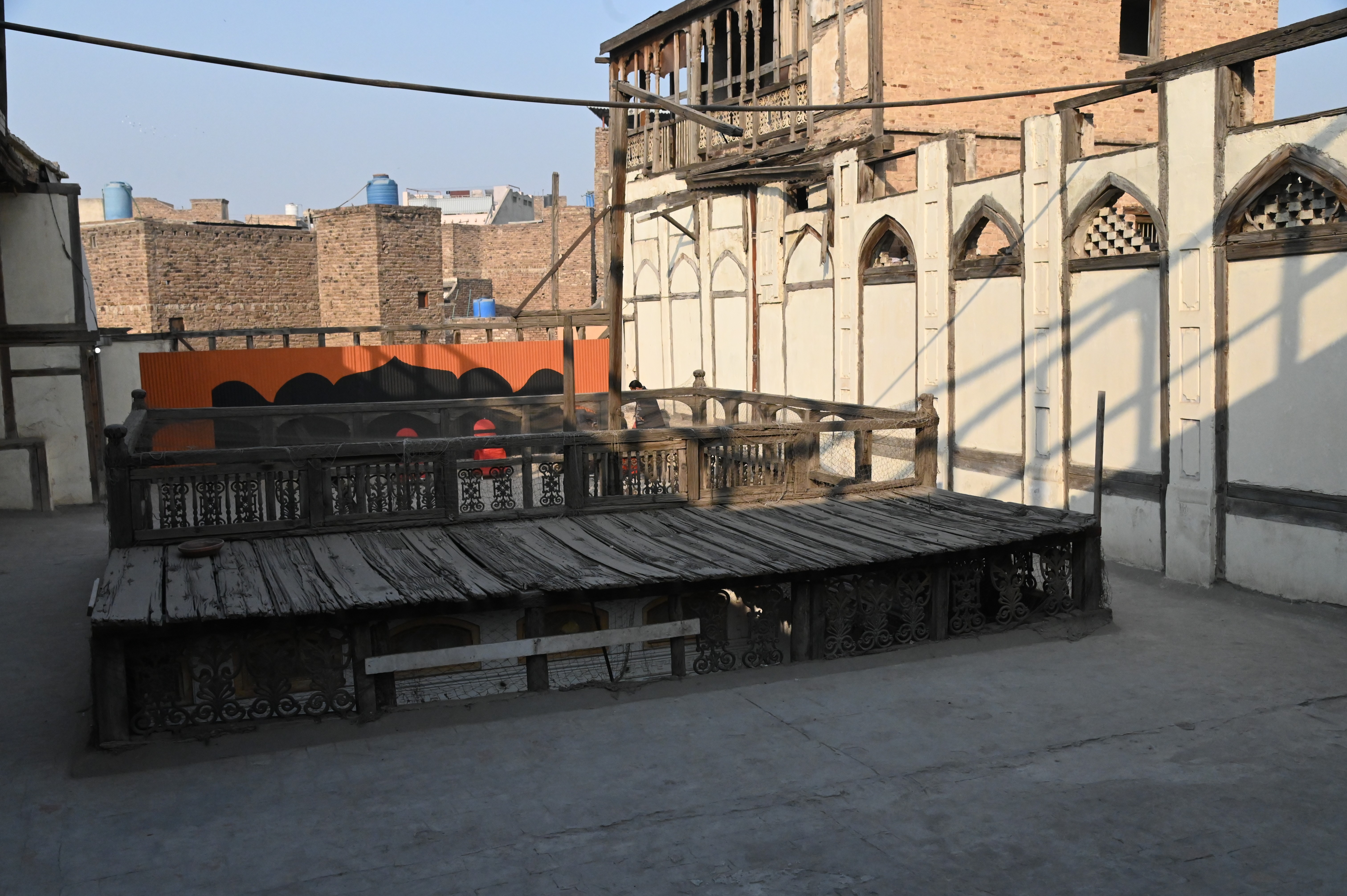A view of one of the Sethi Mohallah's courtyards