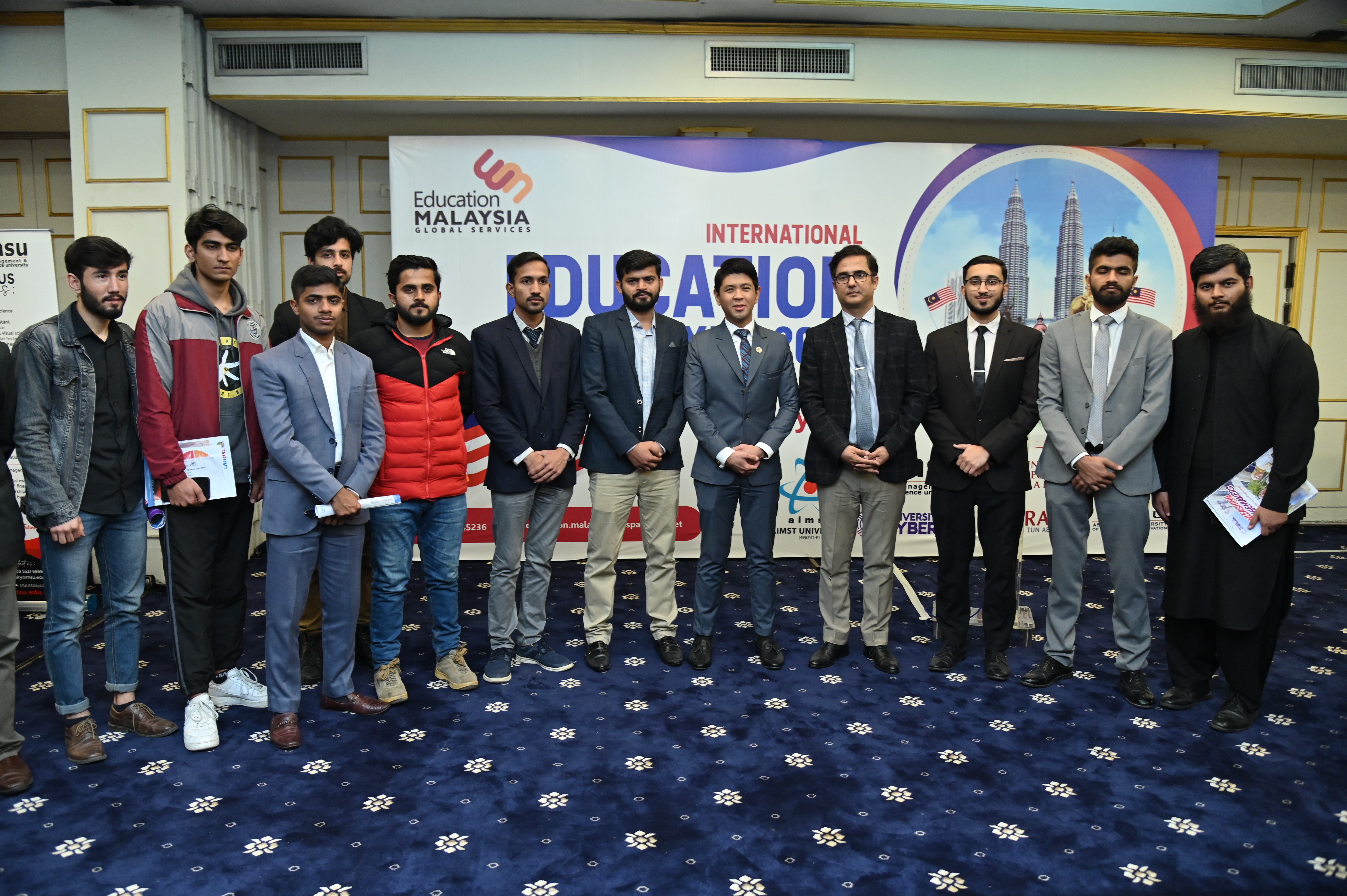 The group photo of students with the Event organizer at the International Education Expo 2024