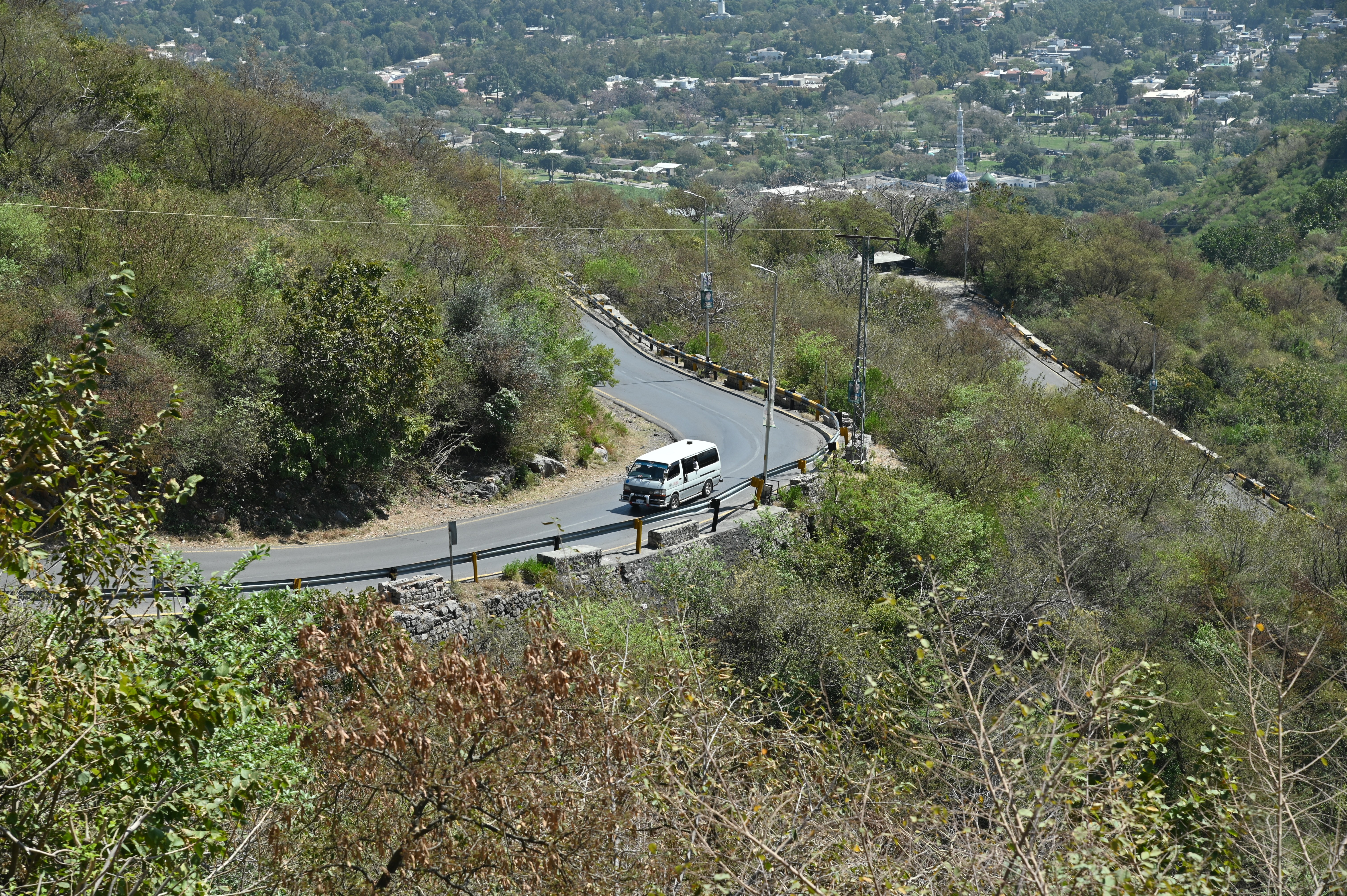 Daman-e-Koh road