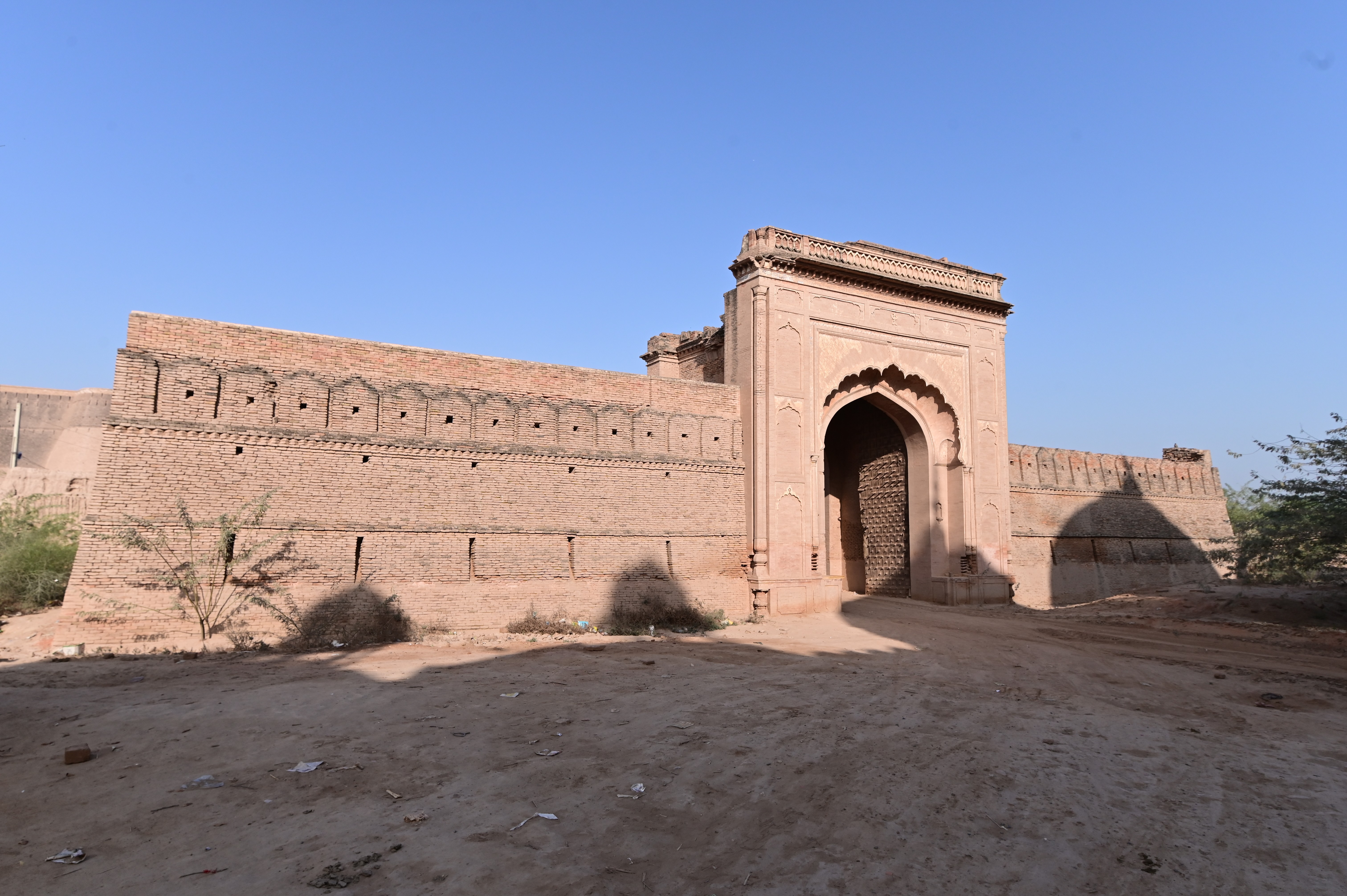 The grand entrance of Derawar Fort