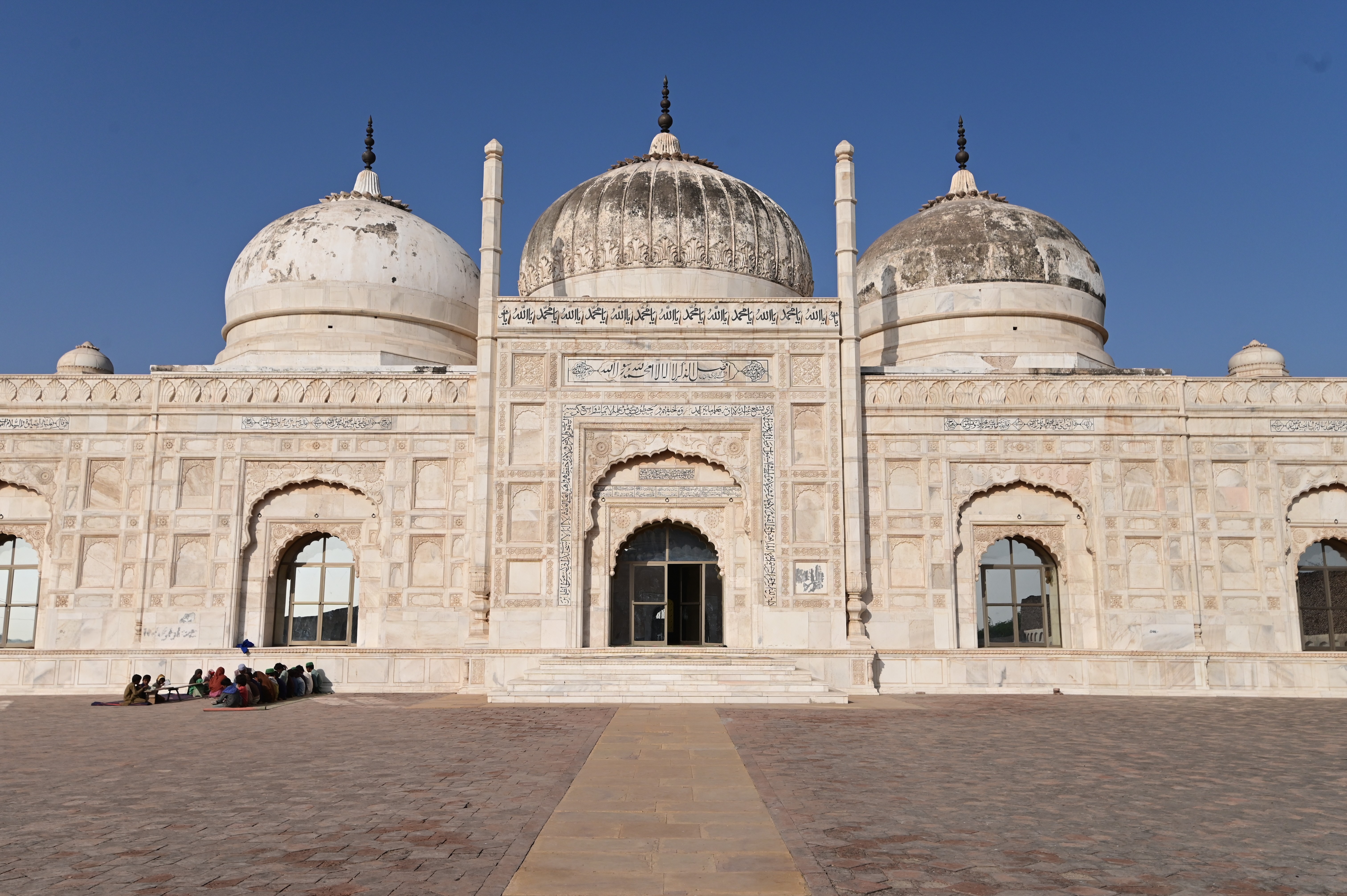 The historic mosque near Derawar Fort