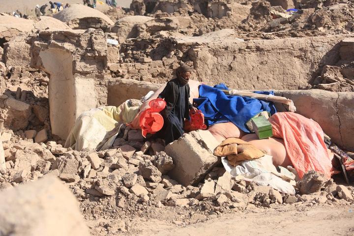 Afghan-Quakes-China donation 1.jpeg