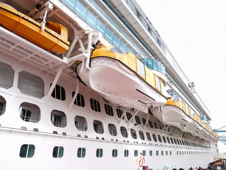 cruise ship 2.jpeg