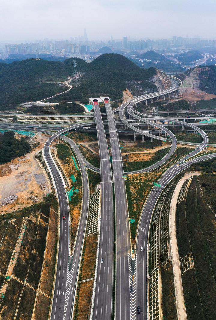 Expressway,transportation 3.jpeg